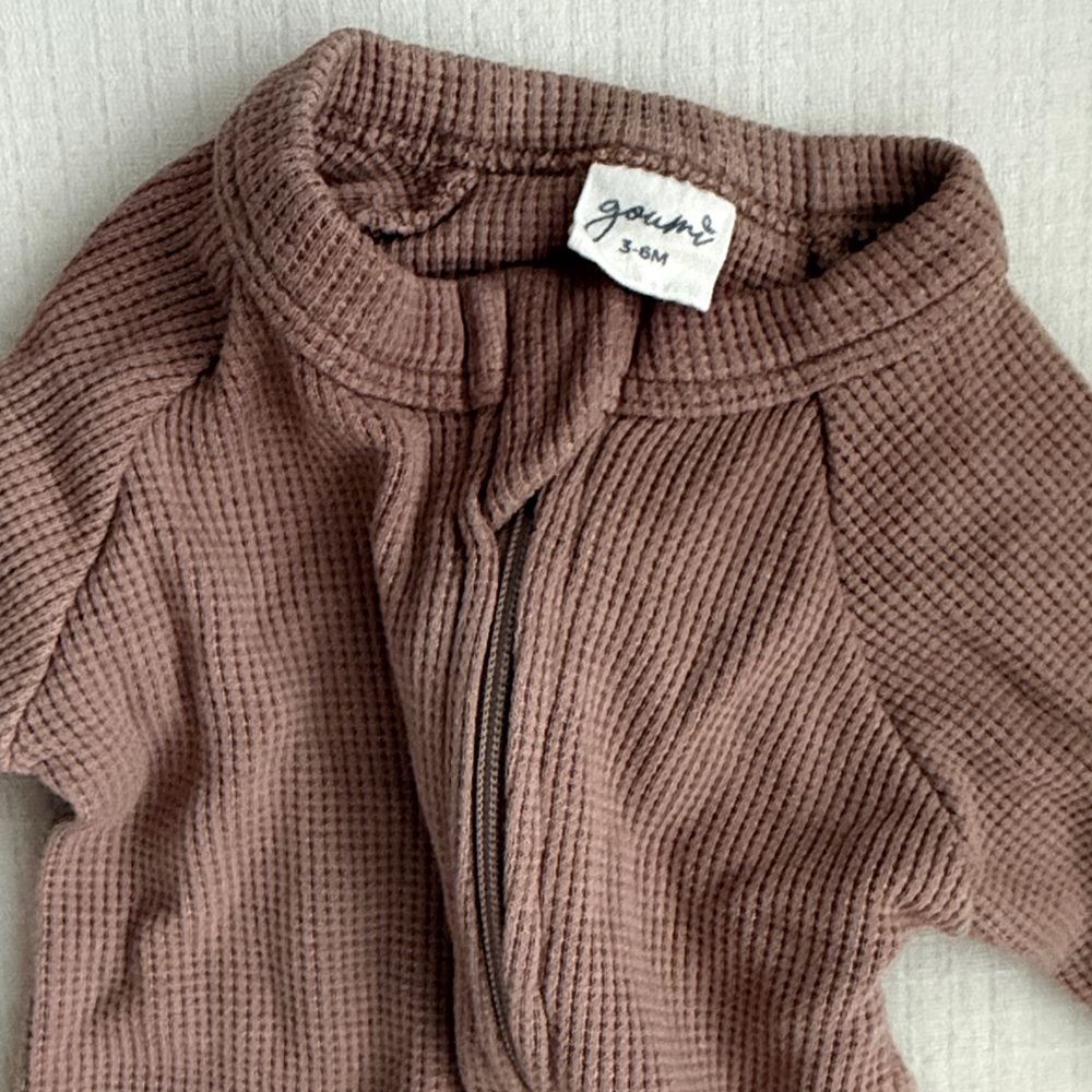 Goumi footies with bumflap- Cream, Gray, Brown 3 to 6 months. 2 way zips - Picture 3 of 6